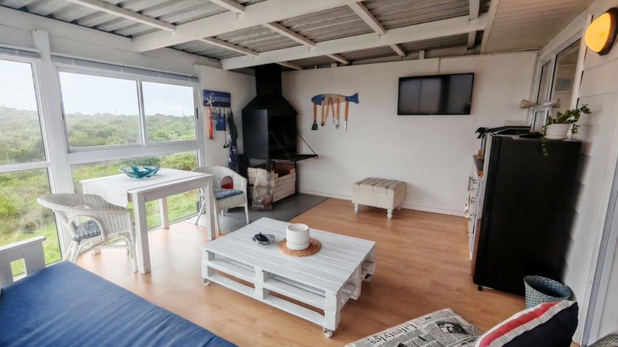 5 Bedroom Property for Sale in Reebok Western Cape